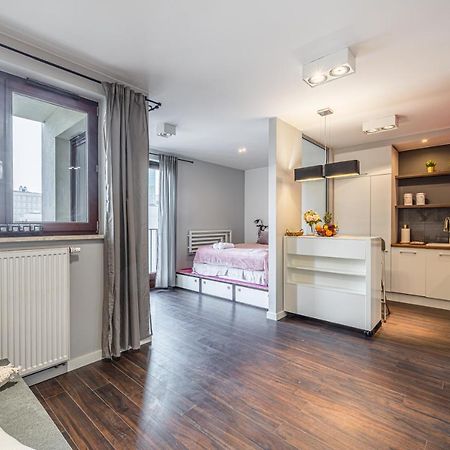 Spacious Studio Ac View Pokorna 2 Parking Varşovia Exterior foto