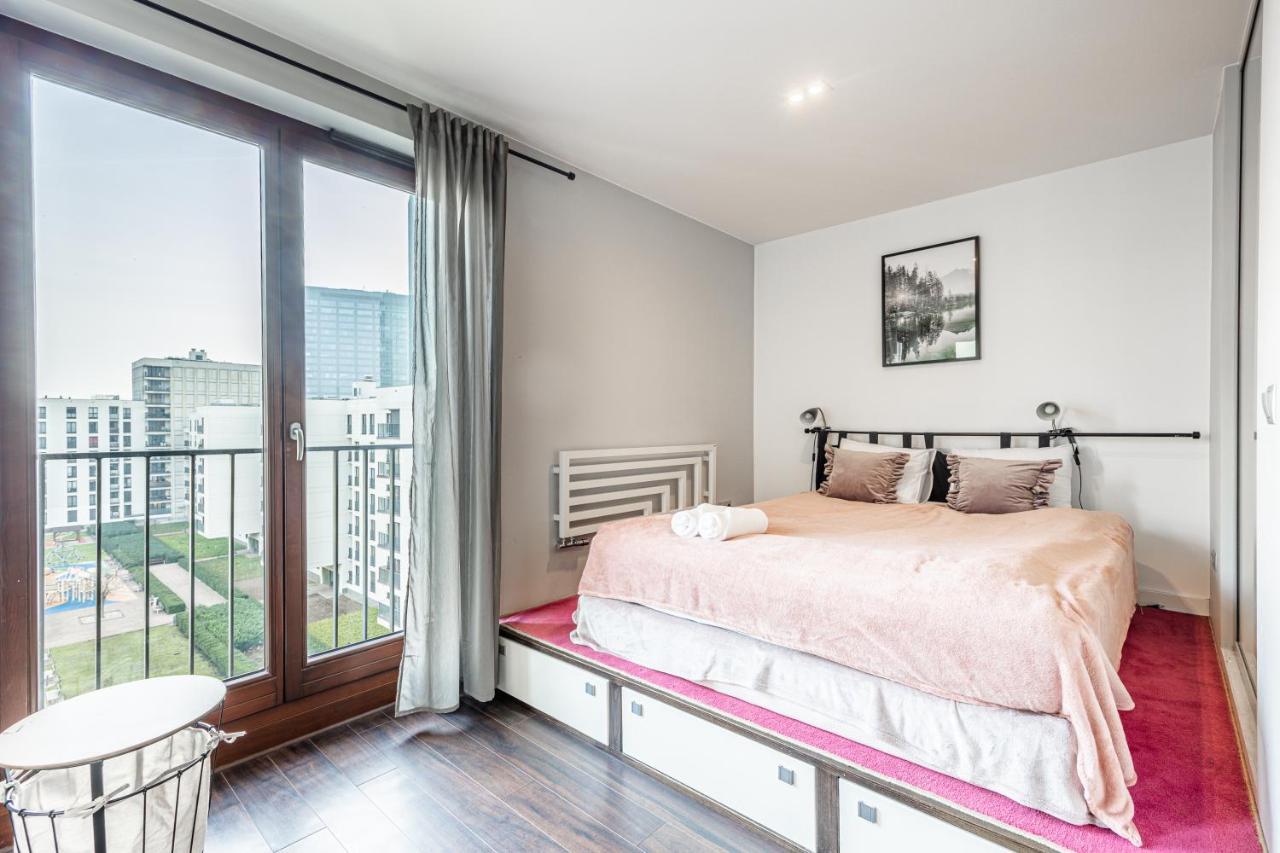 Spacious Studio Ac View Pokorna 2 Parking Varşovia Exterior foto